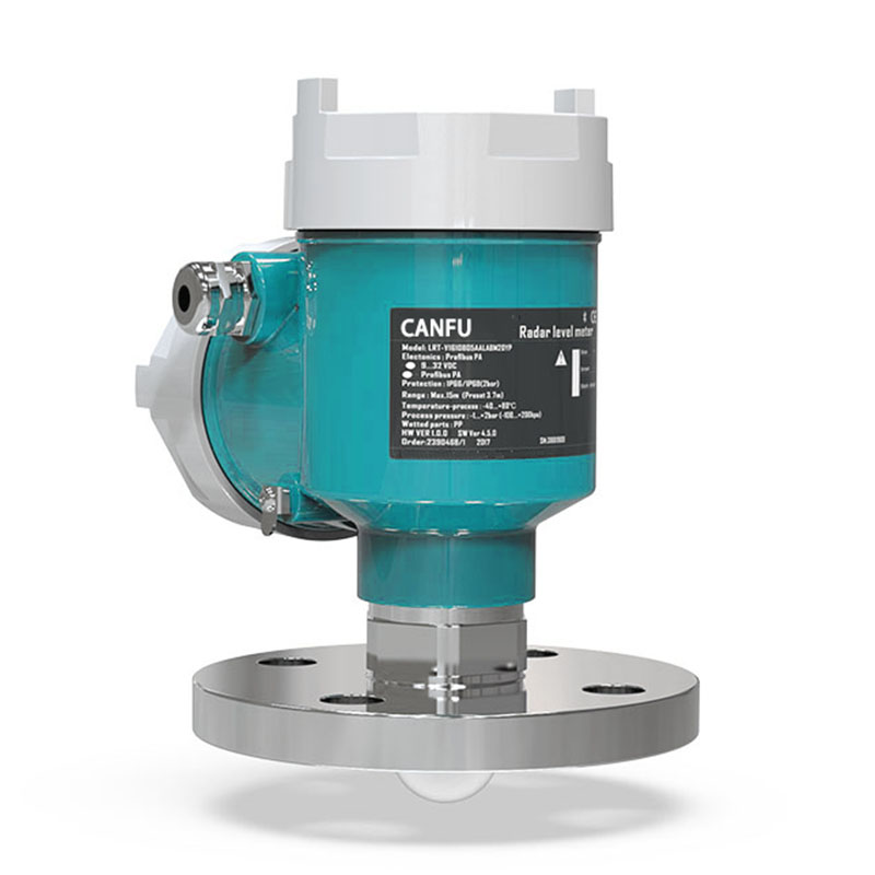 Dual-chamber radar level gauge